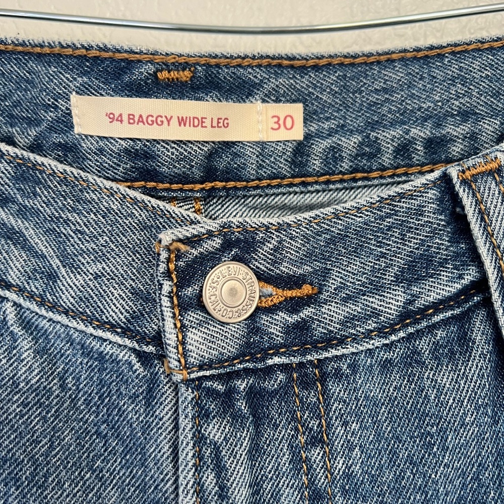 Levi’s ‘94 Baggy Wide Leg Jeans High Rise Medium Wash Denim 90s Vintage size 30 - Picture 4 of 7